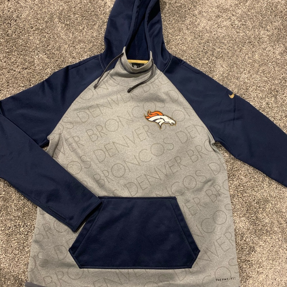 Women’s Denver Bronco Sweatshirt